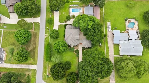 200 Creekside Court Sealy TX 77474