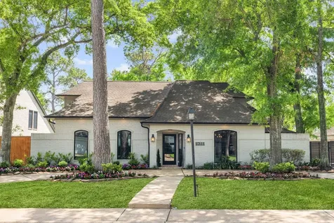 10111 Cedar Creek Drive Houston TX 77042