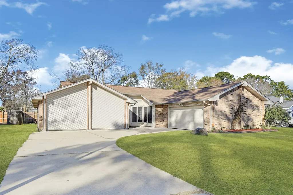 16127 Coral Bay Street Crosby TX 77532