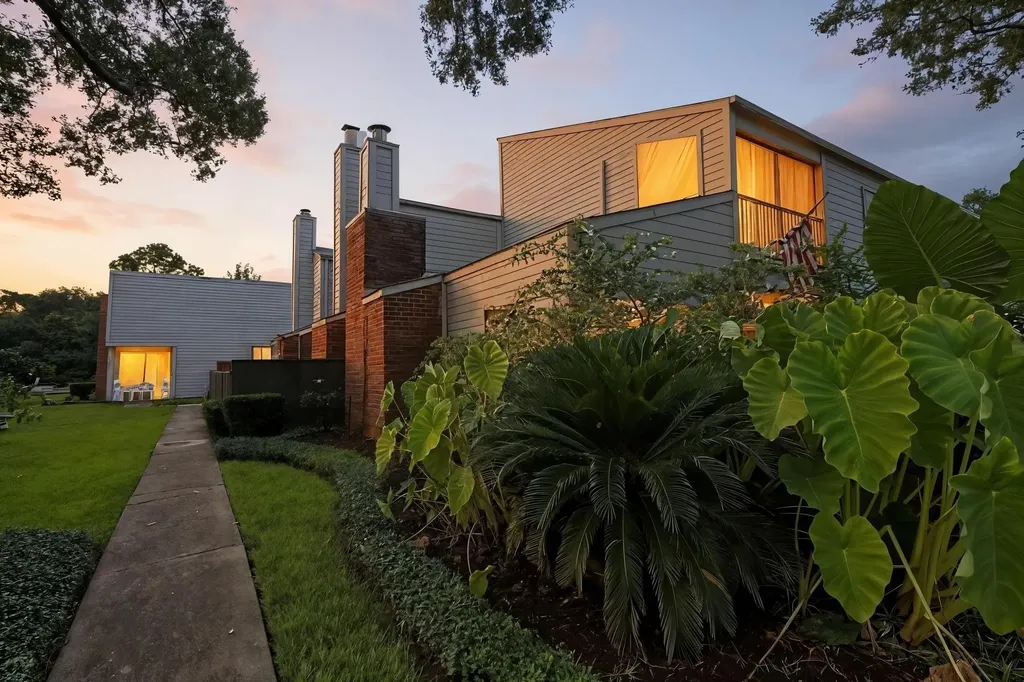 1532 Prairie Grove Drive Houston TX 77077