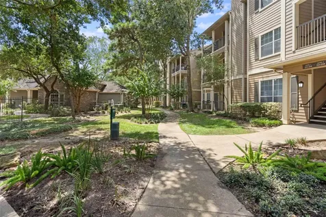 2400-334 Spring Rain Drive Klein TX 77379
