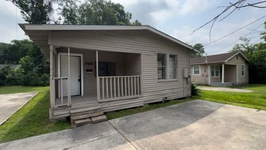8606 Prairie View Drive Houston TX 77088