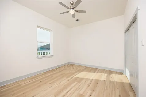 3261 Pirates Cove Crystal Beach TX 77650