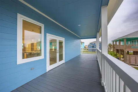 3261 Pirates Cove Crystal Beach TX 77650
