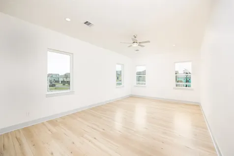 3261 Pirates Cove Crystal Beach TX 77650