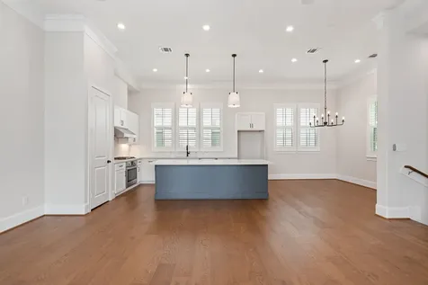 2222 Lou Ellen Lane A Houston TX 77018