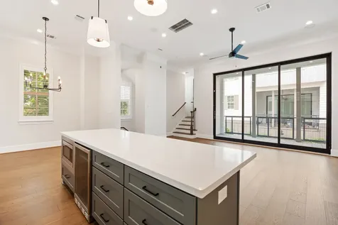 2222 Lou Ellen Lane A Houston TX 77018