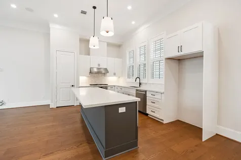 2222 Lou Ellen Lane A Houston TX 77018