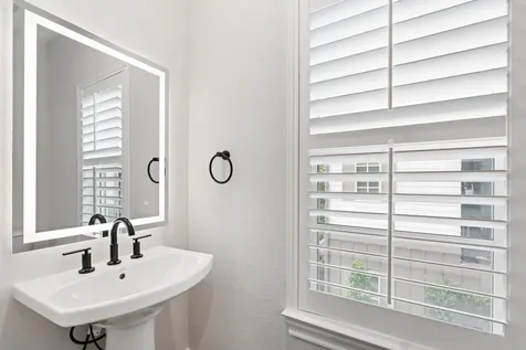 2222 Lou Ellen Lane A Houston TX 77018