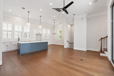 2222 Lou Ellen Lane A Houston TX 77018