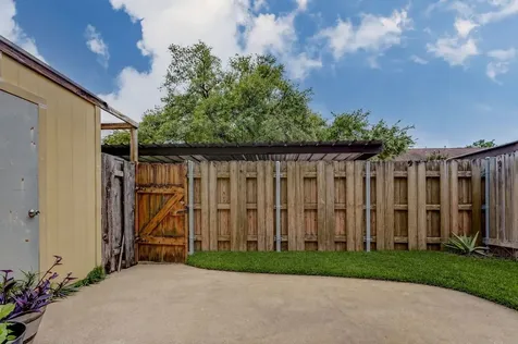 2267 Triway Lane 231 Houston TX 77043