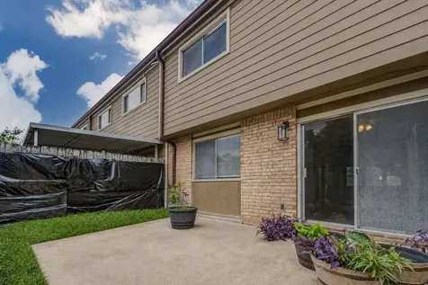 2267 Triway Lane 231 Houston TX 77043