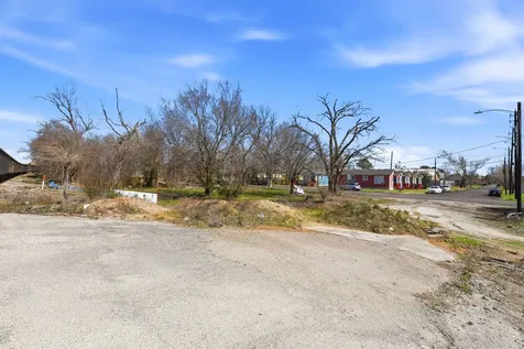 2203 Semmes Street Houston TX 77026