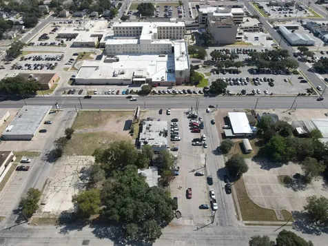 1403 N Navarro Street Victoria TX 77901