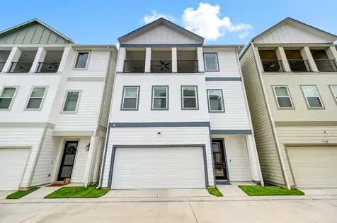 911 W 35th Street D Houston TX 77018