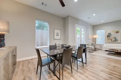 911 W 35th Street D Houston TX 77018