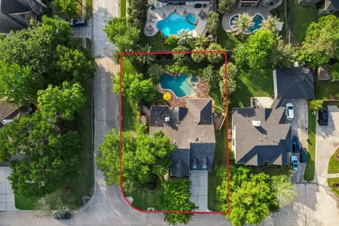 2439 Riverway Oak Drive Kingwood TX 77345