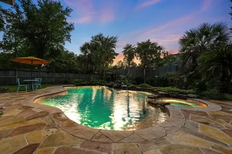 2439 Riverway Oak Drive Kingwood TX 77345