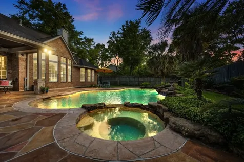 2439 Riverway Oak Drive Kingwood TX 77345