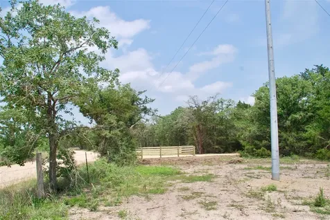 1649 Davis Road Muldoon TX 78949