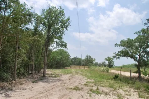 1649 Davis Road Muldoon TX 78949