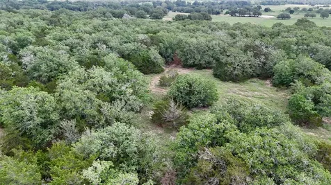 1649 Davis Road Muldoon TX 78949