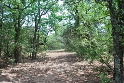 1649 Davis Road Muldoon TX 78949
