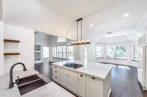 6 Old River Place The Woodlands TX 77382