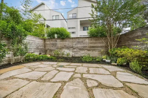 1526 Vermont Street Houston TX 77006