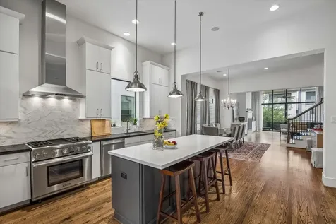 1526 Vermont Street Houston TX 77006