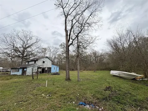 10 Neuman Street Coldspring TX 77331