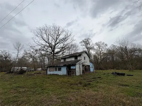 10 Neuman Street Coldspring TX 77331