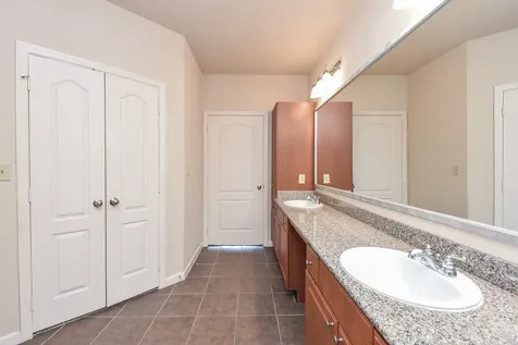 1711 Old Spanish Trail 217 Houston TX 77054
