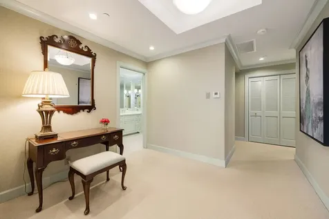 5555 Del Monte Drive 205 Houston TX 77056