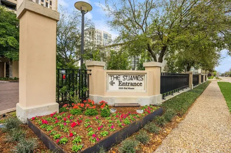 5555 Del Monte Drive 205 Houston TX 77056