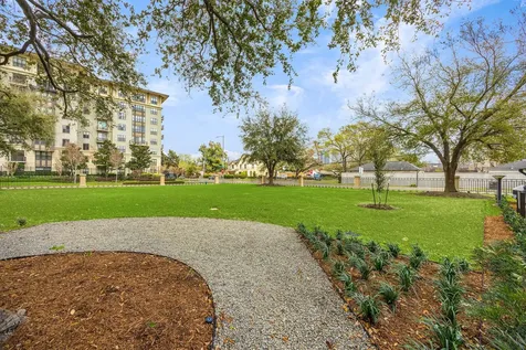 5555 Del Monte Drive 205 Houston TX 77056