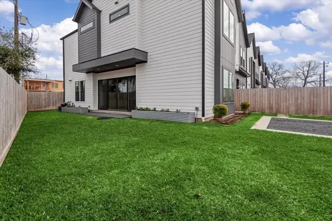 5203 Texas Street Houston TX 77011