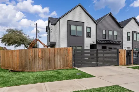 5203 Texas Street Houston TX 77011