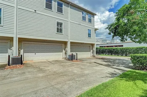 934 E Heights Hollow Lane Houston TX 77007