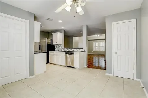 934 E Heights Hollow Lane Houston TX 77007