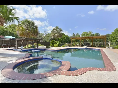 2204 Airline Drive Friendswood TX 77546