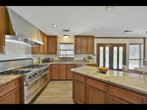 2204 Airline Drive Friendswood TX 77546