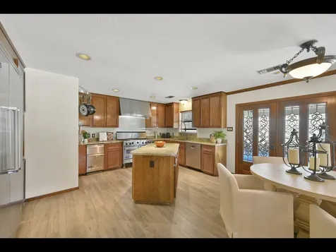 2204 Airline Drive Friendswood TX 77546