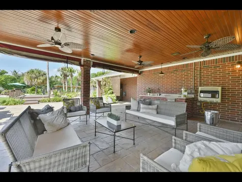 2204 Airline Drive Friendswood TX 77546
