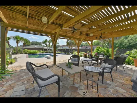 2204 Airline Drive Friendswood TX 77546