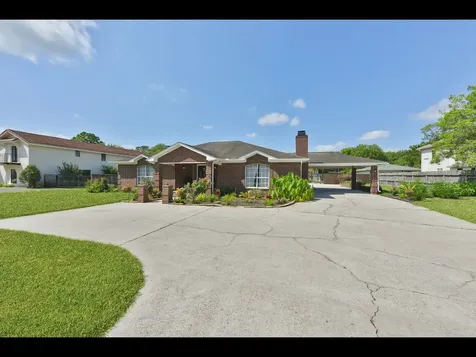 2204 Airline Drive Friendswood TX 77546