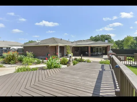 2204 Airline Drive Friendswood TX 77546