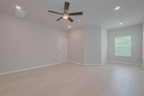 8933 Grovner Place Houston TX 77055