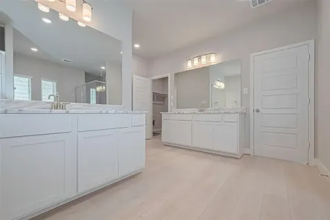 8933 Grovner Place Houston TX 77055