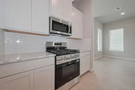 8933 Grovner Place Houston TX 77055